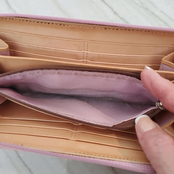 Vintage Coach Hamptons Long Wallet ( Pink / Lilac ) - Picture 9 of 10
